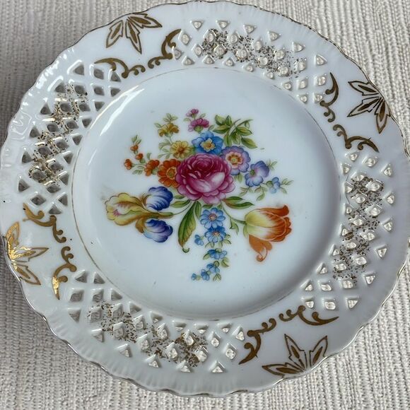 Porcelain Pedestal Plate Stand , 3 3/4” High x 6 1/2” Wide,Floral,Gold Leaf Trim - Picture 2 of 11